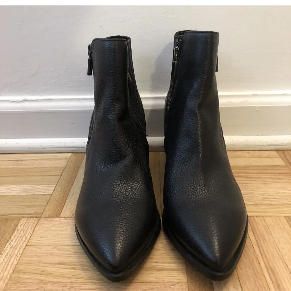 Reaction kenneth cole size 7.5